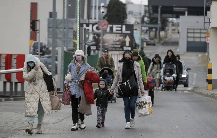 В Чехии вступил в силу режим ЧС из-за увеличения числа беженцев с Украины