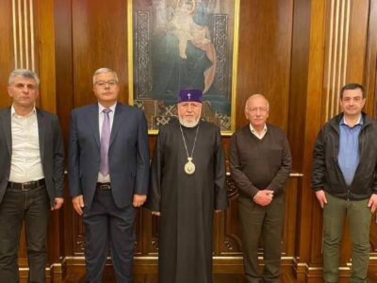 Ամենայն Հայոց Կաթողիկոսն ընդունել է ՀՅԴ նորընտիր Բյուրոյի անդամներին