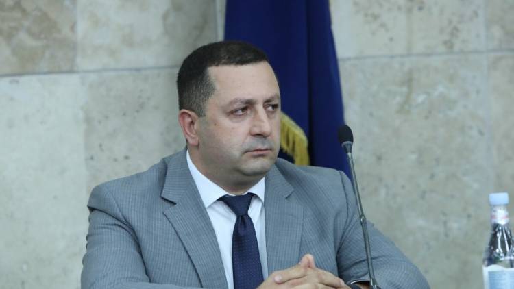 Պետական բուհերի ռեկտորների խորհրդում լուրջ վիճաբանություն է հասունանում. «Ժողովուրդ»
