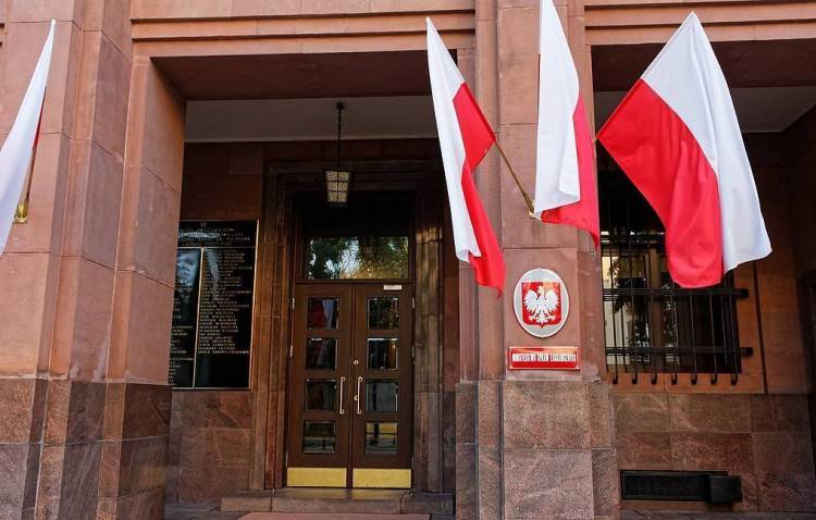 МИД Польши не исключил возможности высылки из страны посла России