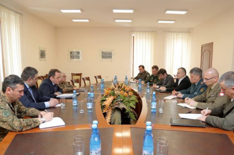 Oտարերկրյա դեսպանությունների ռազմական կցորդներին ներկայացվել է իրադրությունն Արցախում