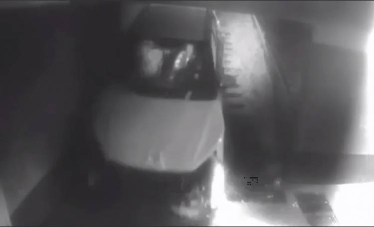 Հարբած կին վարորդը մեքենայով մտել է գետնանցում (տեսանյութ)