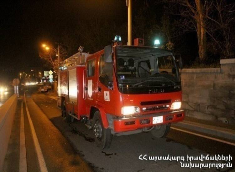Պռոշյան գյուղի ավտոտեխսպասարկման կետում հրդեհի հետևանքով մեքենաներ են այրվել ու ջերմահարվել