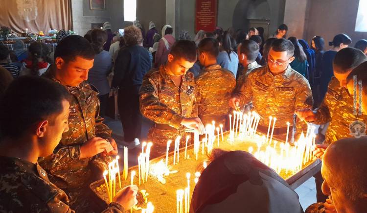 Սուրբ Հարության տոնը՝ բանակում