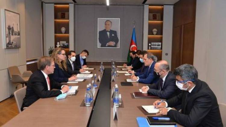 Ջեյհուն Բայրամովն ամերիկացի դիվանագետին ներկայացրել է ՀՀ-ի հետ խաղաղ համաձայնագրի շուրջ գործընթացը