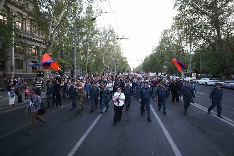 ՖՈՏՈՇԱՐՔ. ընդդիմության քայլերթը, քաղաքացիական անհնազանդության ակցիան և բողոքի ցույցերը 