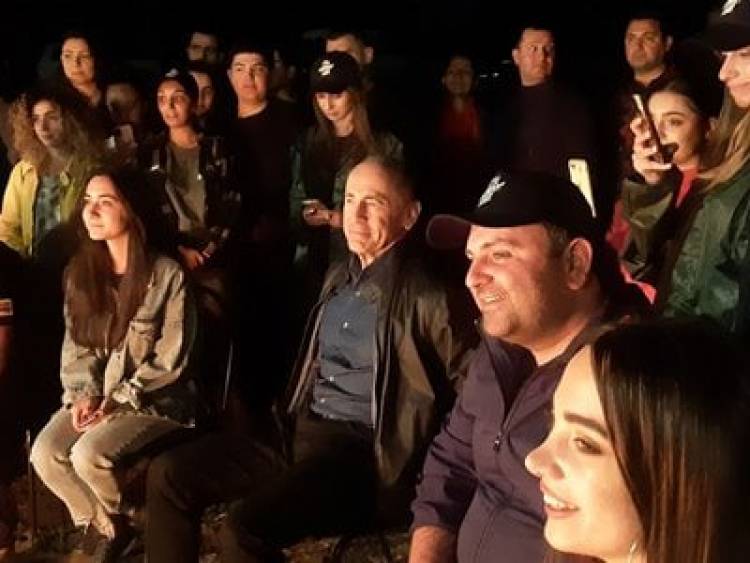Սարդարապատից քայլերթով Երևան եկող խմբի այսօրվա երեկոյան խարույկին միացել է նախագահ Քոչարյանը (լուսանկար)