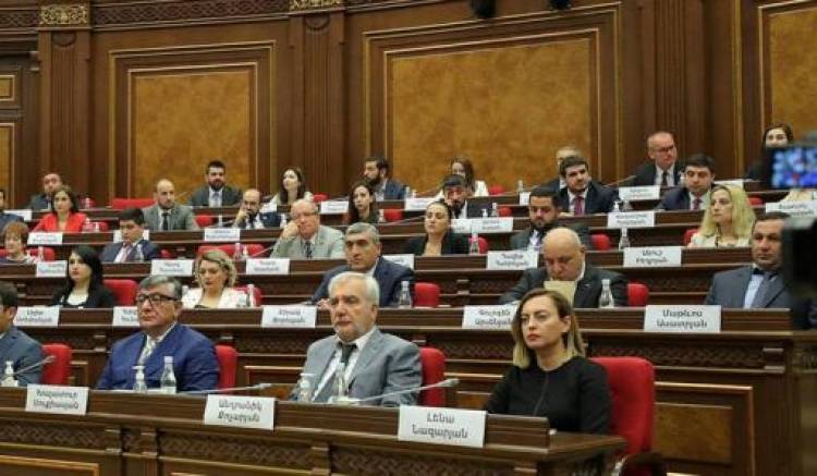 Մինչև տեսնեն՝ ինչ է լինում. «Փաստ»