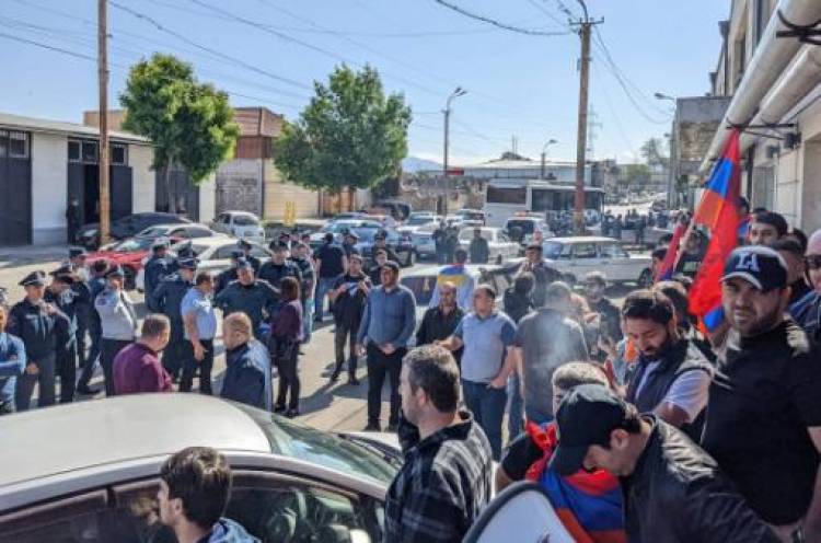 Նրանք, ովքեր ասում էին՝ ո՞ւր է զորքը, այստեղ է, իշխանությունը բերել է հավաք ցրելու․ Աբրահամյան