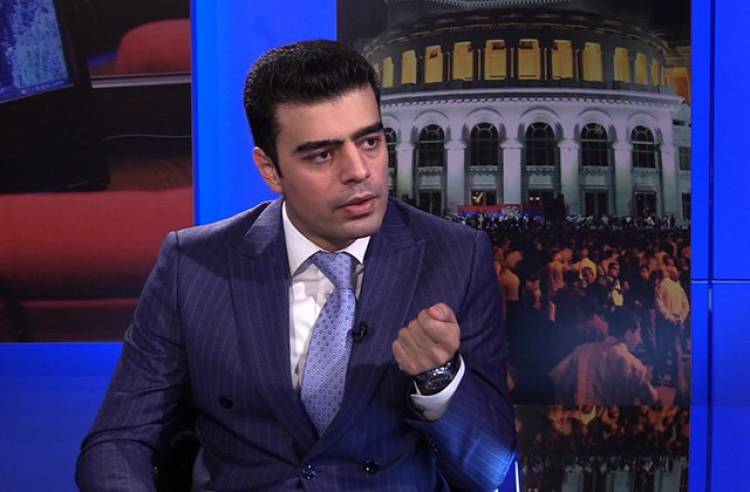 Իշխանության ուղիղ հրամանով խուզարկություն է իրակամացվում «Հայրենիք» կուսակցության անդամ Արսեն Նիկողոսյանի բնակարանում․ Հակոբյան