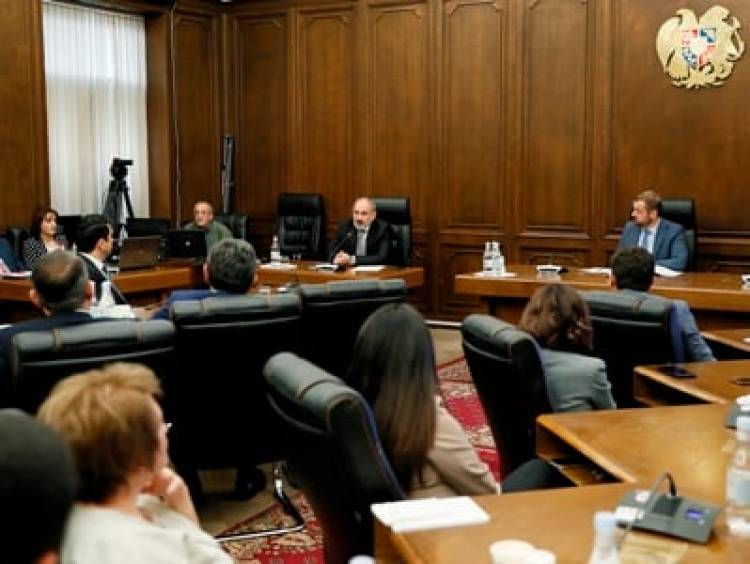 Հայաստանում բնակարաններ եւ մեքենաներ կարելի կլինի ձեռք բերել միայն անկանխիկ վճարումով. Փաշինյան