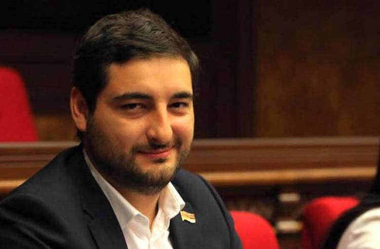 Սիփան Փաշինյանը եկել էր Իջևան. Նա Համբուրգում ծաղկի բիզնեսով է զբաղվում. «Հրապարաակ»
