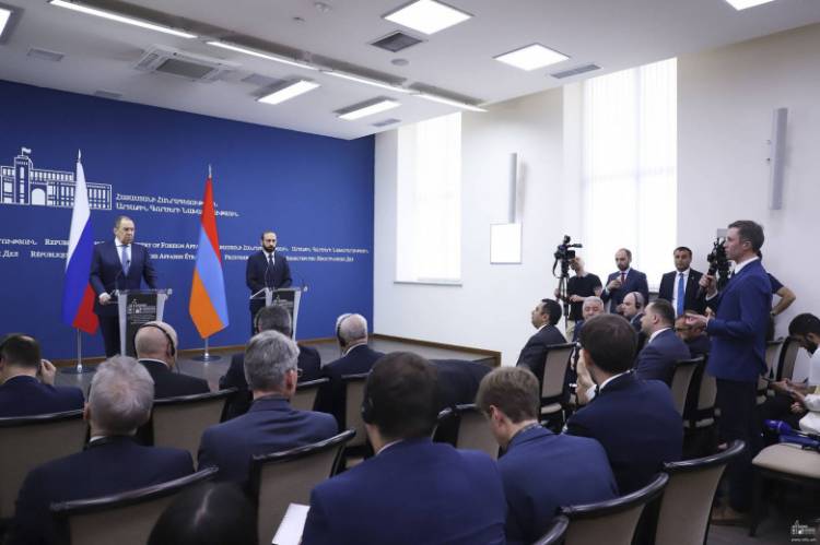 Ինչ-որ պետք էր, արդեն ասվել էր. «Փաստ»