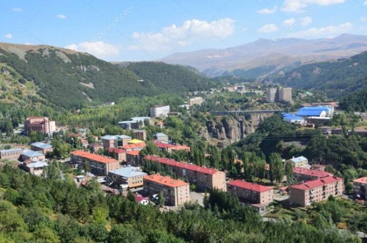 Ջերմուկում թշնամին ճանապարհին է հարվածում