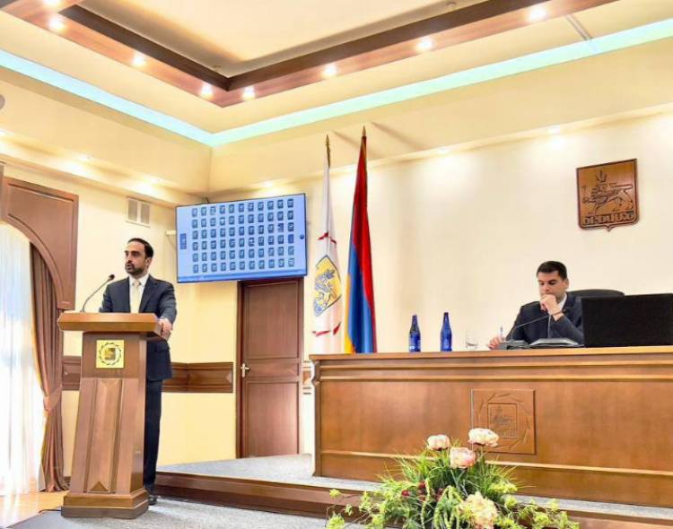 Երևանի քաղաքապետը «չֆայմեց», փոխարենը Տիգրան Ավինյանը մեկ րոպե լռություն հայտարարեց