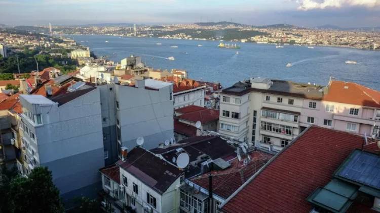 ВС Турции усилили контроль в Босфорском проливе из-за мин в Черном море