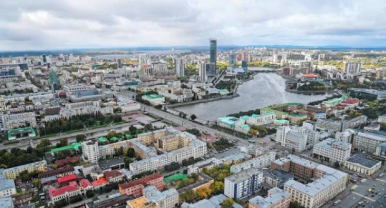 В Екатеринбурге в результате ДТП пострадали пять человек
