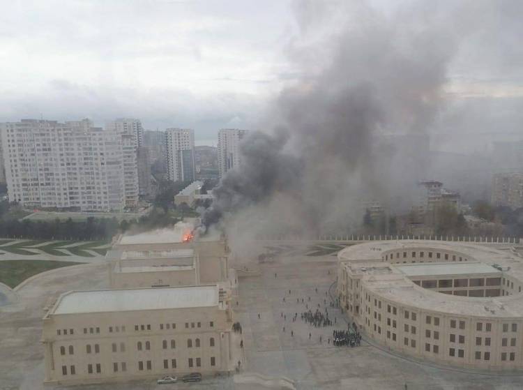 Այրվում է Ադրբեջանի Պետական ​​սահմանապահ ծառայության ակադեմիայի շենքը (տեսանյութ)
