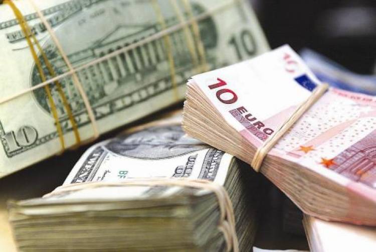 Դոլարն ու եվրոն էժանացել են. փոխարժեքն այսօր