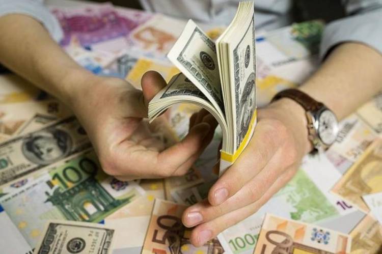 Դոլարի փոխարժեքը կայուն է. եվրոն թանկացել է, ռուբլին՝ էժանացել