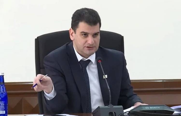 Հրաչյա Սարգսյանի հետ ևս երկու հոգի կհեռանա