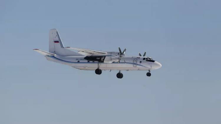 Самолет Ан-24 в Якутии столкнулся с опорой ЛЭП