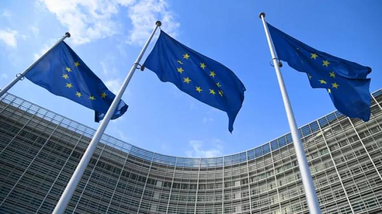 ЕС отреагировал на заявление ОПЕК+ о сокращении добычи нефти
