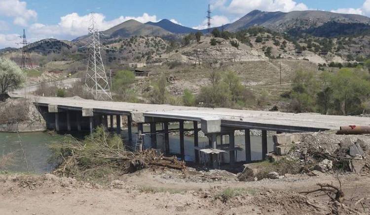 Ադրբեջանական կողմը փակել է Հակարիի կամուրջը․ հրատապ հաղորդագրություն Արցախից