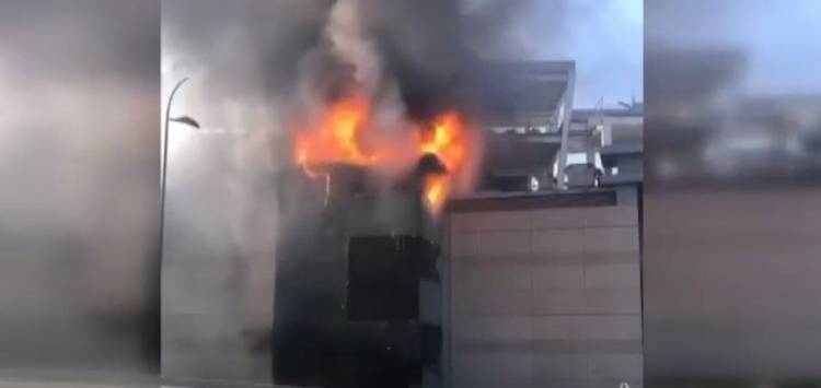 Այրվում է առևտրի կենտրոնը (տեսանյութ)