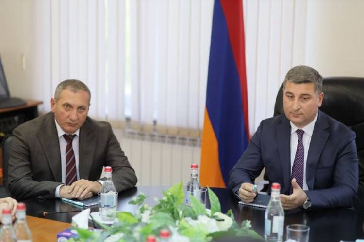 Գնել Սանոսյանը Երևան ՋԷԿ ՓԲԸ-ի աշխատակազմին է ներկայացրել նոր գլխավոր տնօրեն Արամ Ղազարյանին