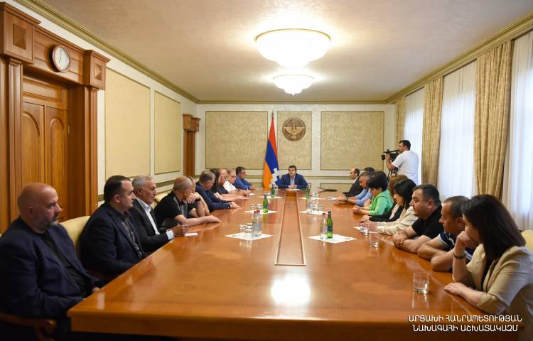 Արայիկ Հարությունյանը հանդիպել է Ռուբեն Վարդանյանին