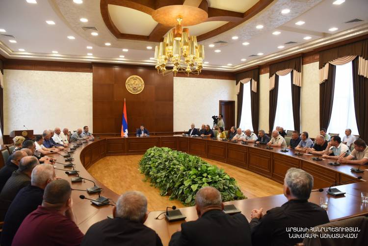 Արցախի նախագահը հանդիպել է պատերազմի վետերաններին
