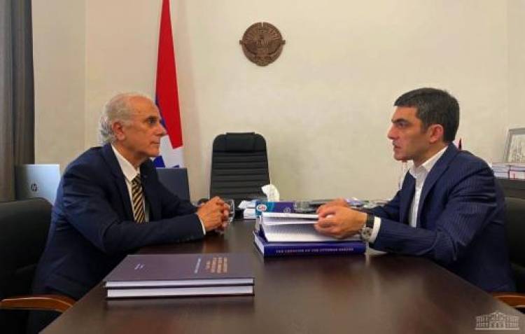 ԱՀ ԱԳ նախարարը հանդիպել է ցեղասպանագետ Քեթիբյանին՝ ընդգծելով նրա գործունեության պահանջվածությունը