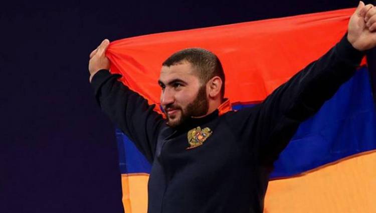 Սիմոն Մարտիրոսյանը կրկին ազատվեց պարտադիր ժամկետային ծառայությունից