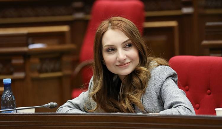 ՔՊ կուսակցության շատ անդամներ ԱՄՆ-ում ՀՀ դեսպան Լիլիթ Մակունցի հետ լարվել են. «Ժողովուրդ»