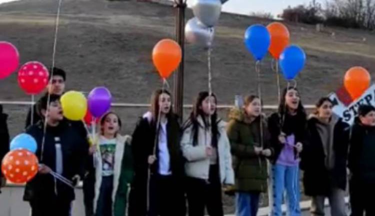 Այս օրով ենք ապրում, վաղվա հույս չկա, ի՞նչ դպրոց․ արցախցի մայրիկներ