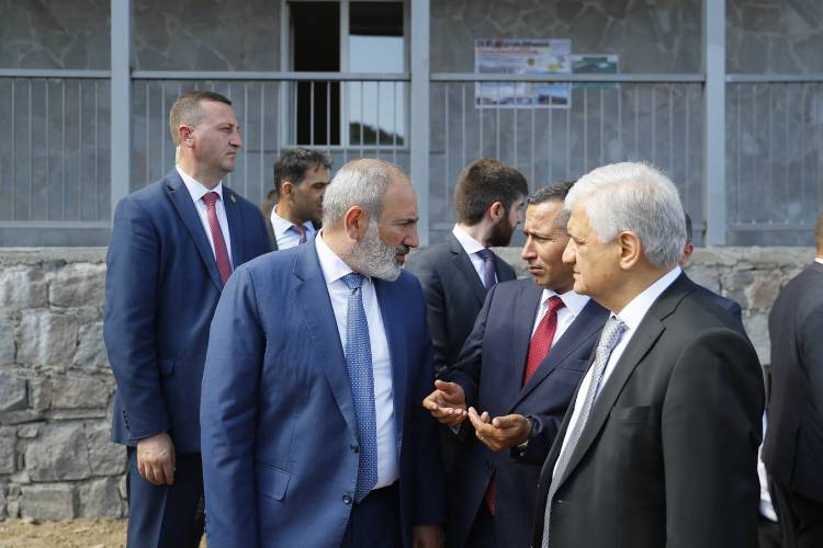 ՔՊ-ական պատգամավորները փորձել են «փուռը տալ» Սյունիքի մարզպետին․ «Հրապարակ»