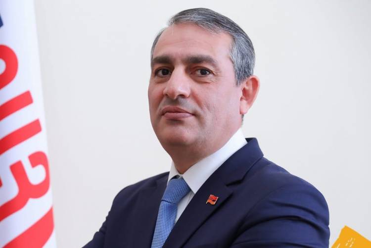 Արմեն Խաչատրյանի որդին մեքենաների առուվաճառքով է զբաղված եղել. ինչ ունեցվածք ունի պատգամավորի ընտանիքը. «Ժողովուրդ»