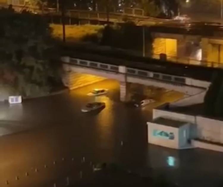 Թբիլիսիի փողոցները հեղեղված են (տեսանյութ)