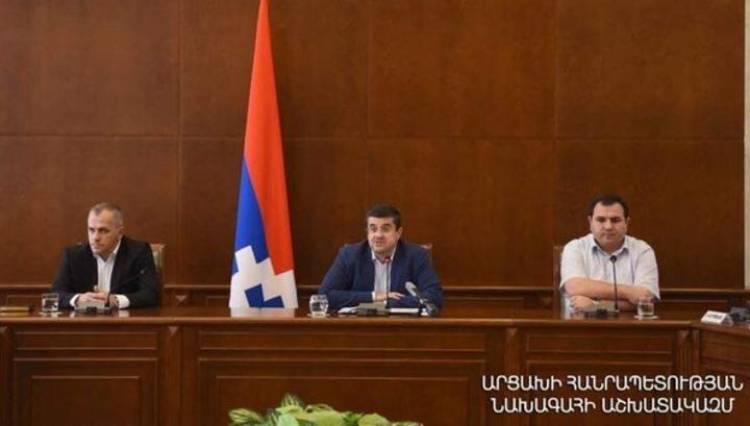 Նոր քաղաքական ճգնաժամ Արցախում 