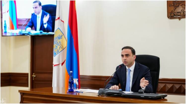 Կասկածելի լեգիտիմության ուրվականը