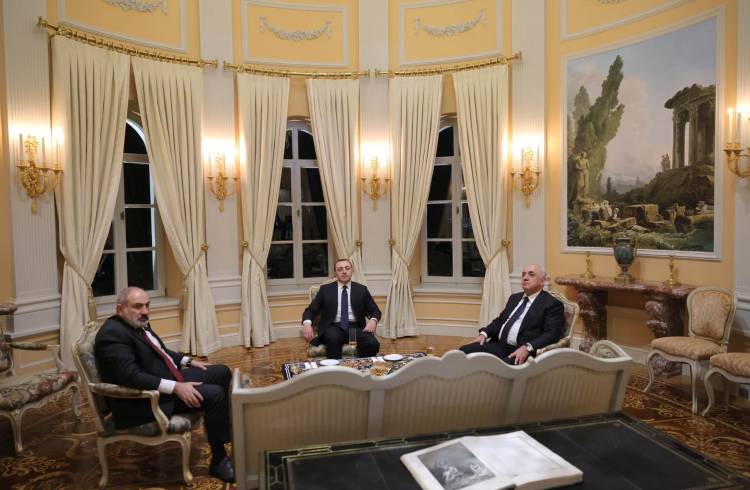 Վրաստանում տեղի է ունեցել Հայաստանի և Ադրբեջանի վարչապետների եռակողմ հանդիպումը