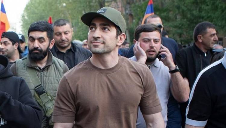 Մի մանդատի պատմություն