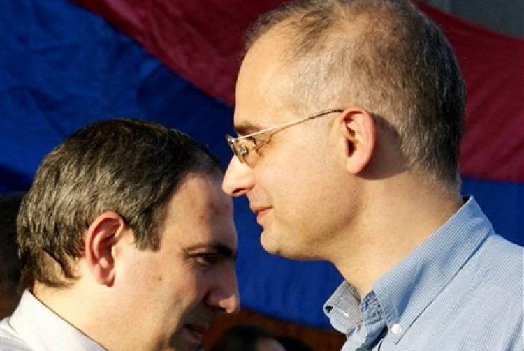 Փաշինյանը զբաղված է միայն մեկ գործով․ Լևոն Զուրաբյան