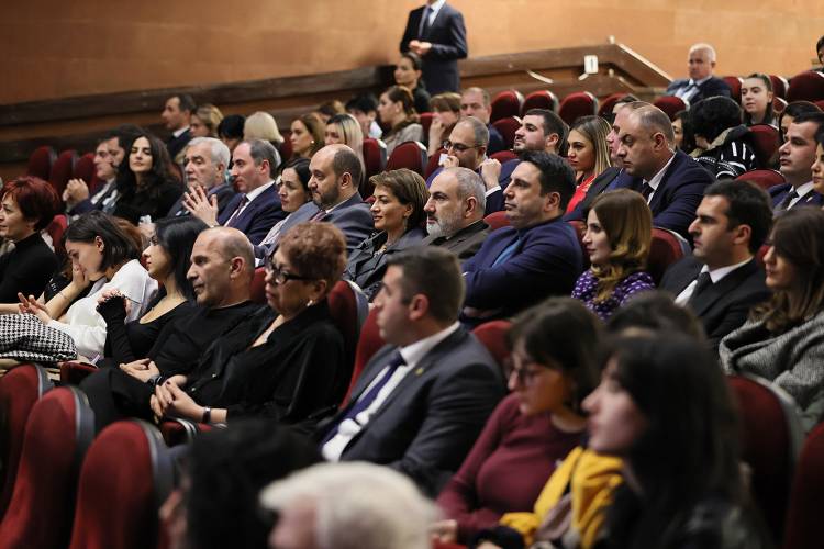 Փաշինյանը տիկնոջ հետ ներկա է գտնվել «STARMUS VI» փառատոնին նվիրված ֆիլմի պրեմիերային