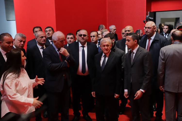 Իրաքի նախագահ Ռաշիդը Վահագն Խաչատուրյանի ուղեկցությամբ այցելել է Գյումրի