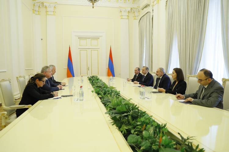 Փաշինյանն ընդունել է ԳԴՀ արտաքին հետախուզության ծառայության նախագահին․ ի՞նչ են քննարկել, ովքե՞ր են մասնակցել