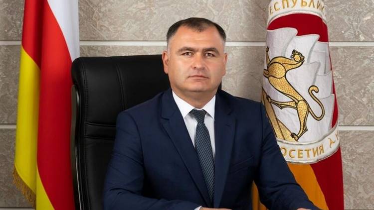 Մեզ չի հետաքրքրում ԼՂ-ն ծանր վիճակում թողած Հայաստանի վարչապետի կարծիքը․ Հարավային Օսիայի նախագահ