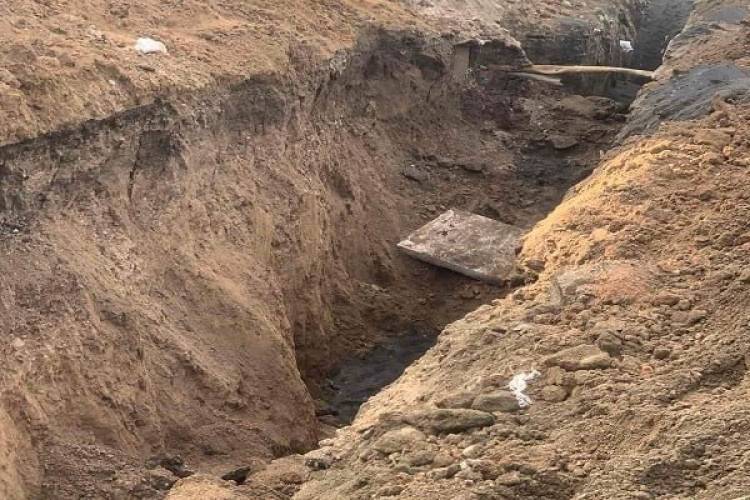 Տեղի է ունեցել հողաշերտի փլվացք․ քաղաքացին հայտնվել է դրա մեջ