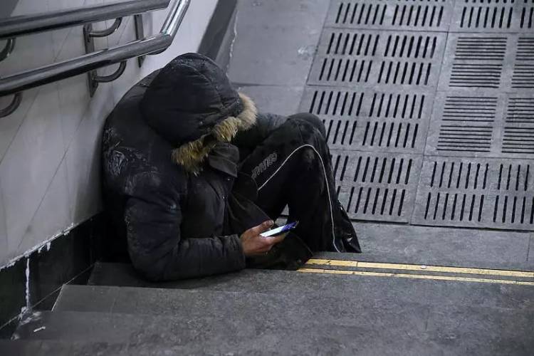80-ամյա կինը սիրահարվել է անօթևան տղամարդուն ու ցանկացել իր ունեցվածքը թողնել նրան. ի՞նչ է հայտնի